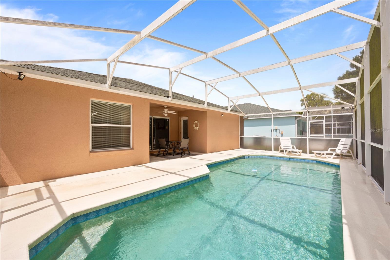RESERVE AT TOWN CENTER - Residential Lease
