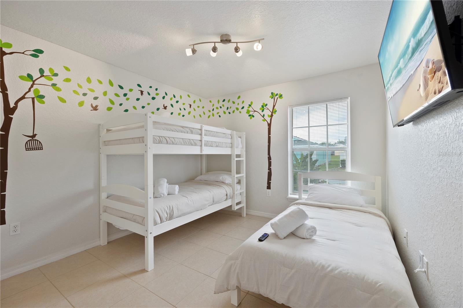 RESERVE AT TOWN CENTER - Residential Lease