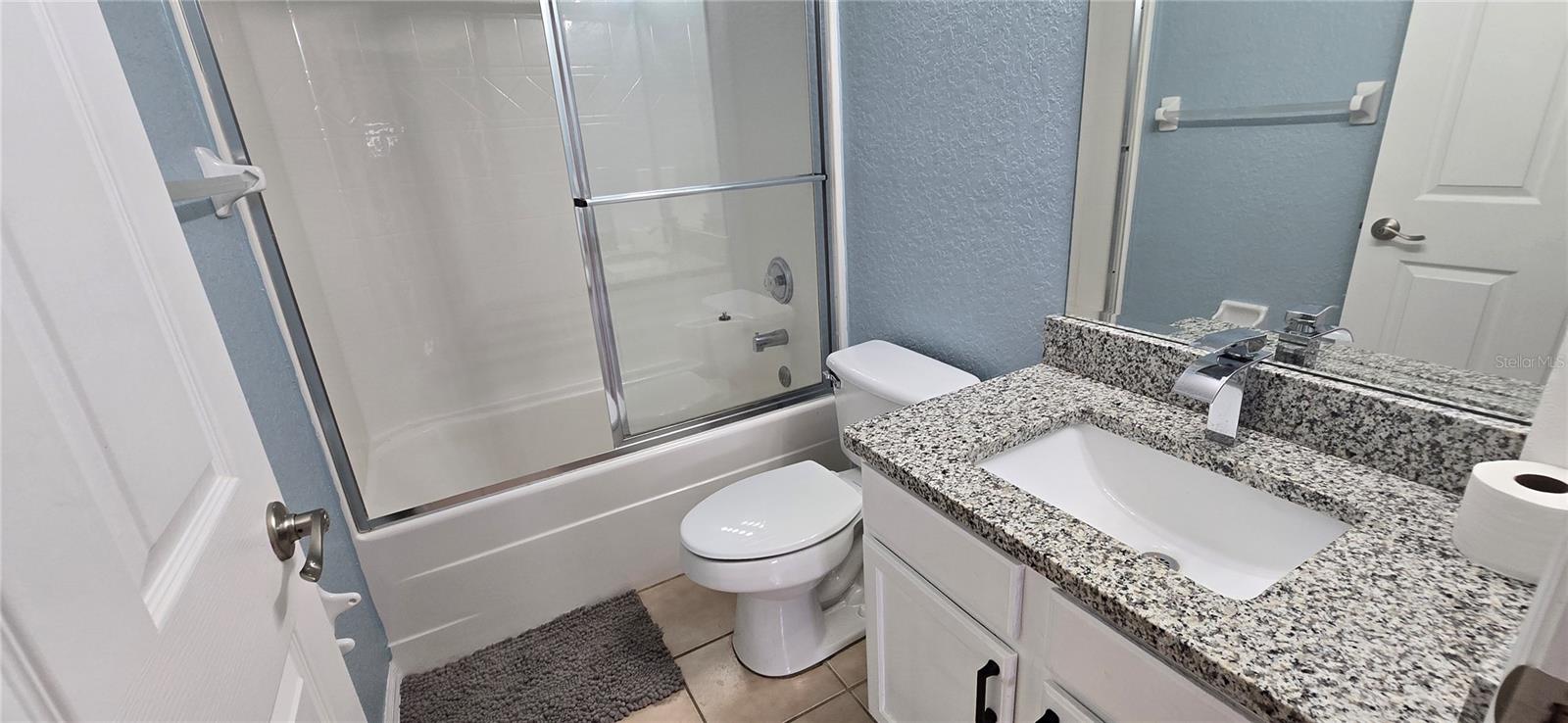 RESERVE AT TOWN CENTER - Residential Lease