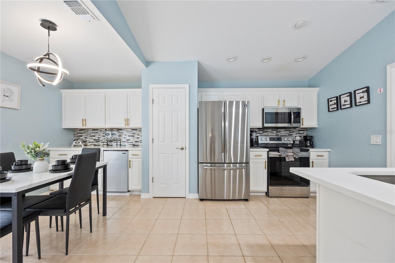 RESERVE AT TOWN CENTER - Residential Lease