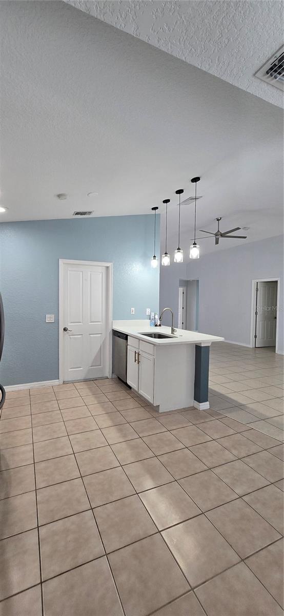 RESERVE AT TOWN CENTER - Residential Lease