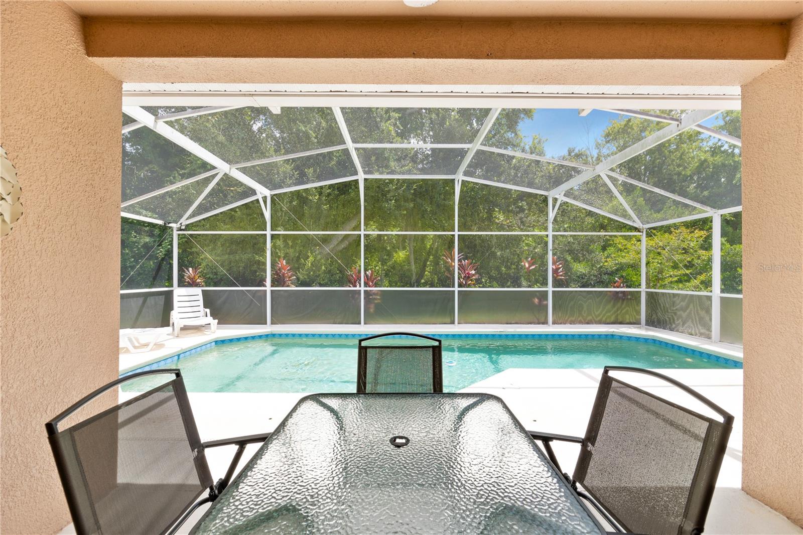 RESERVE AT TOWN CENTER - Residential Lease