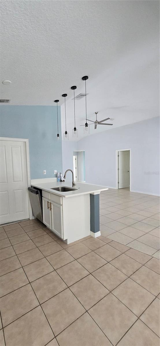 RESERVE AT TOWN CENTER - Residential Lease