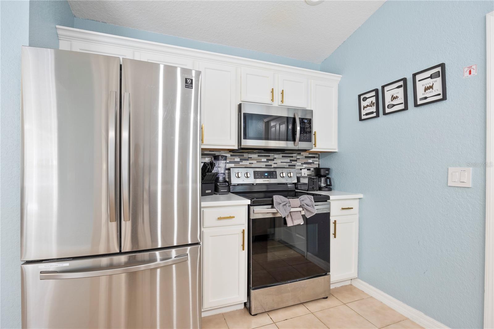 RESERVE AT TOWN CENTER - Residential Lease