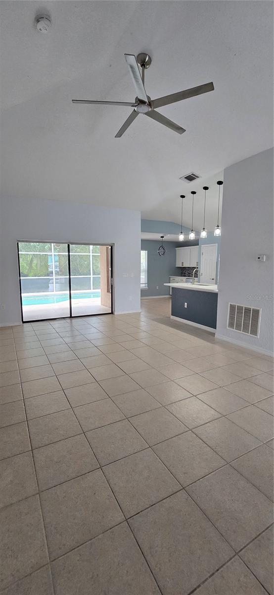 RESERVE AT TOWN CENTER - Residential Lease