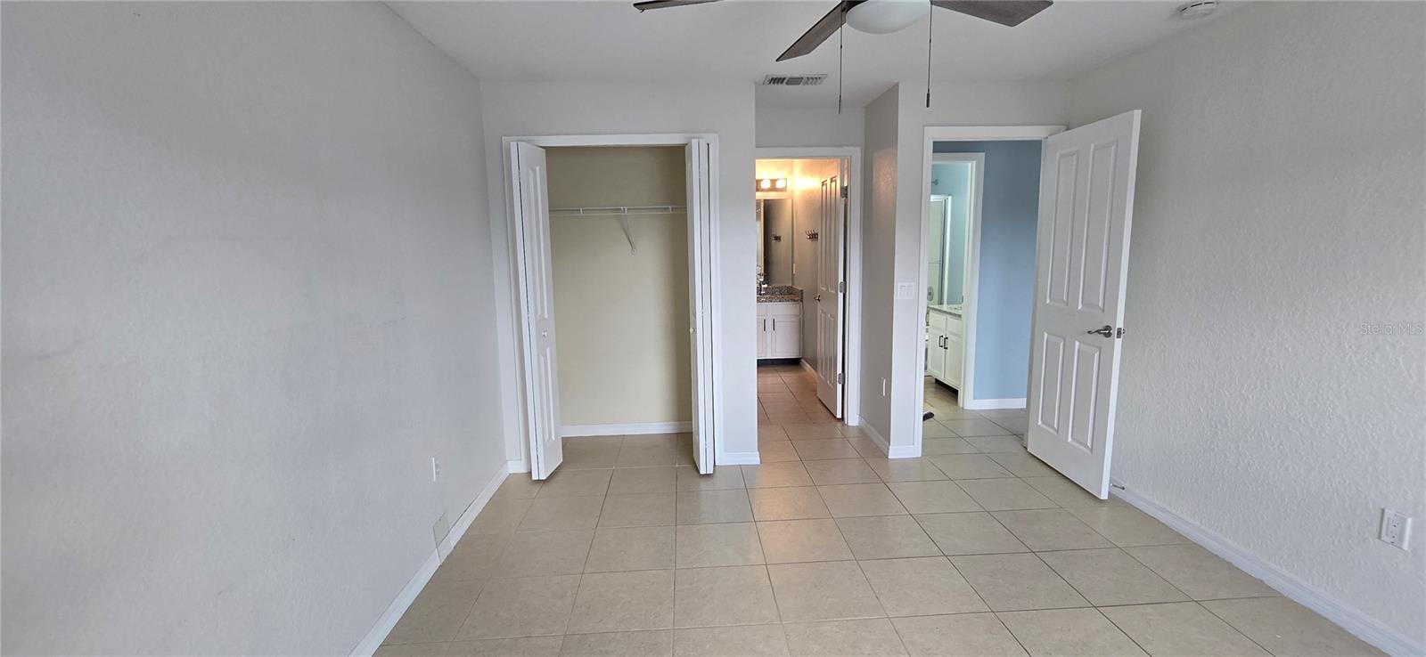 RESERVE AT TOWN CENTER - Residential Lease