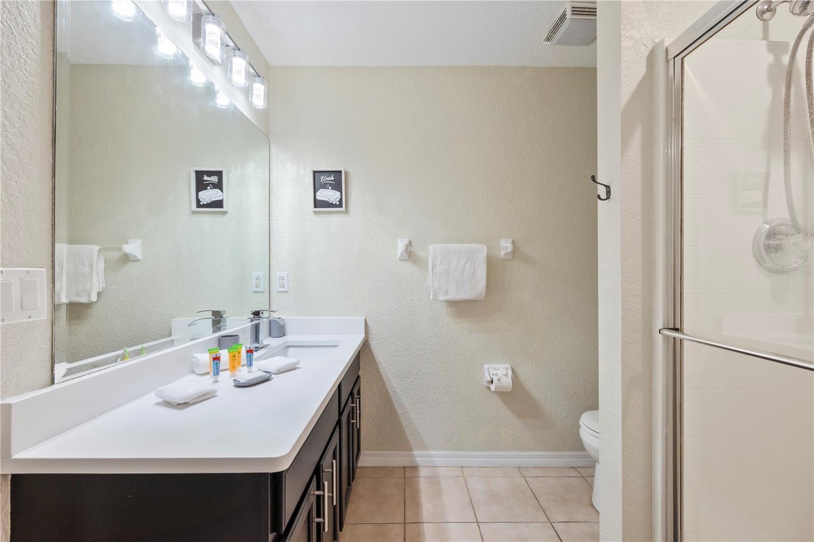 RESERVE AT TOWN CENTER - Residential Lease