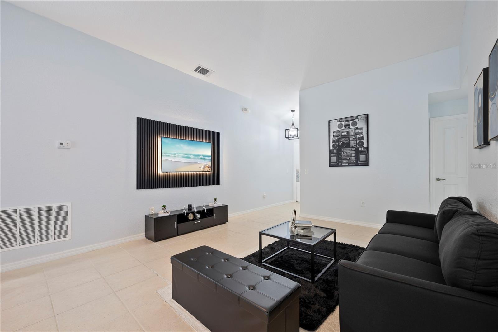 RESERVE AT TOWN CENTER - Residential Lease