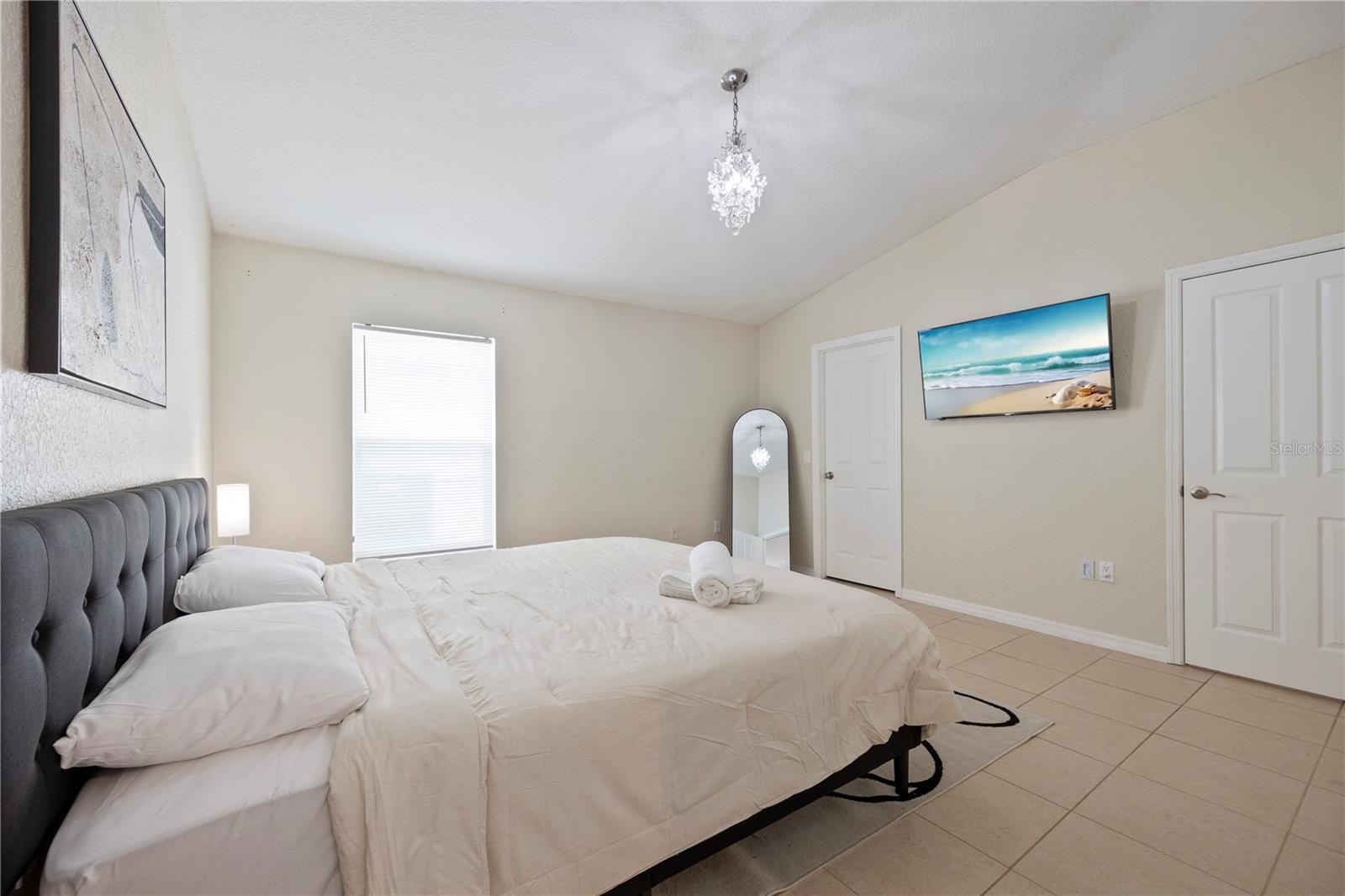RESERVE AT TOWN CENTER - Residential Lease