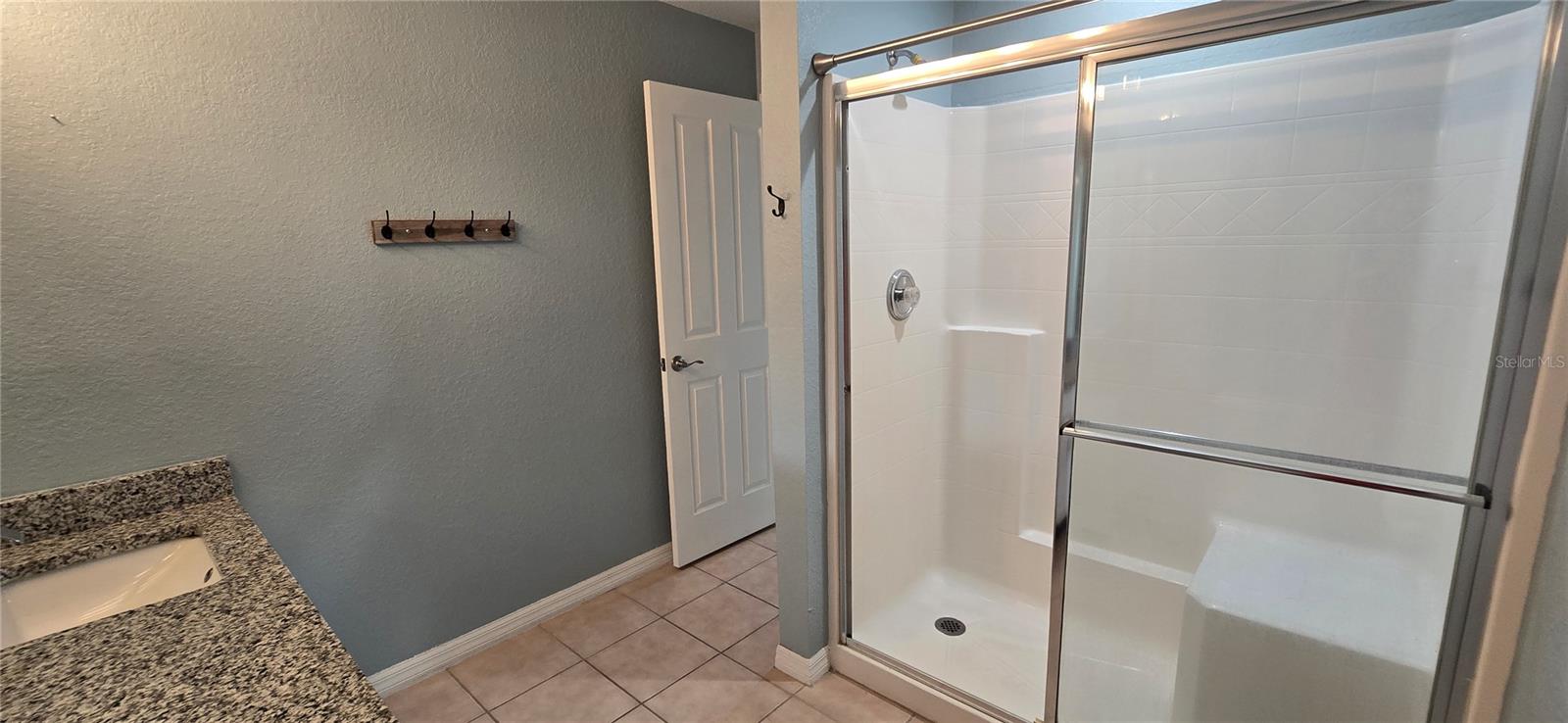 RESERVE AT TOWN CENTER - Residential Lease
