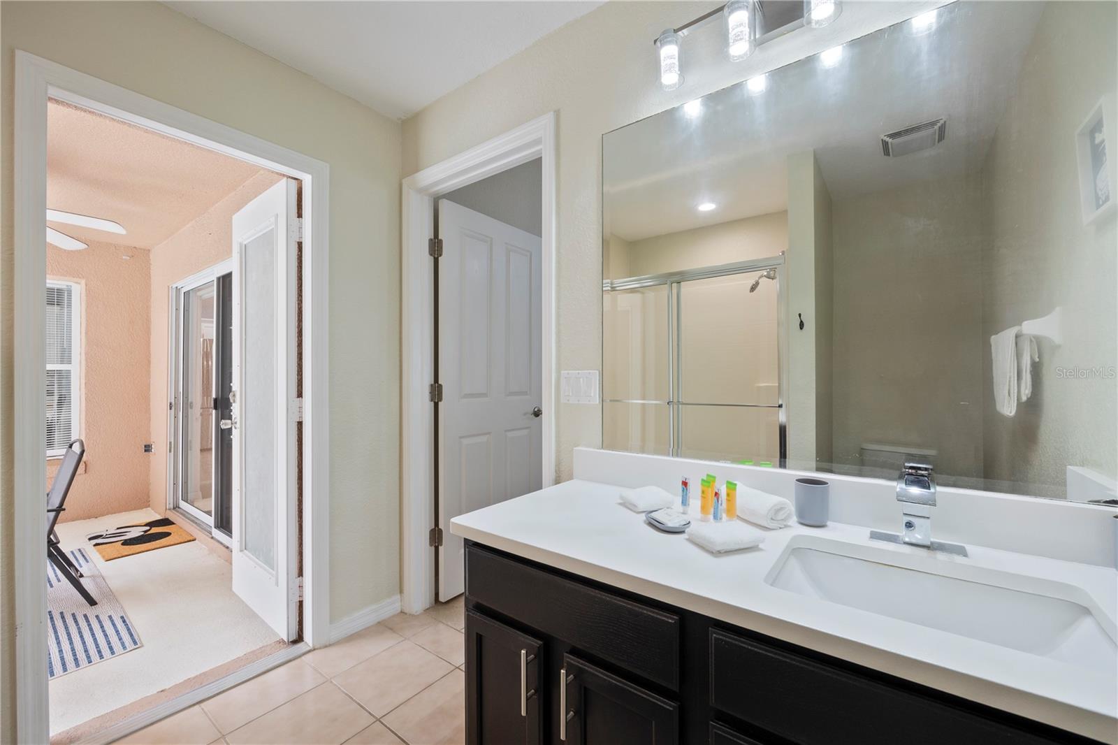 RESERVE AT TOWN CENTER - Residential Lease