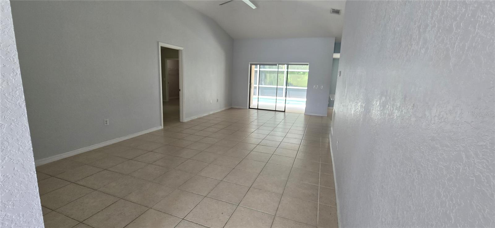 RESERVE AT TOWN CENTER - Residential Lease
