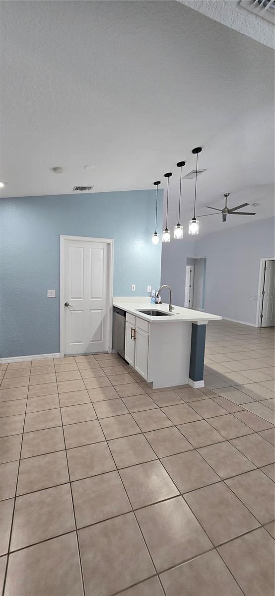 RESERVE AT TOWN CENTER - Residential Lease
