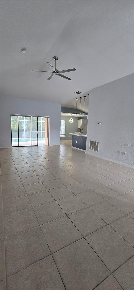 RESERVE AT TOWN CENTER - Residential Lease