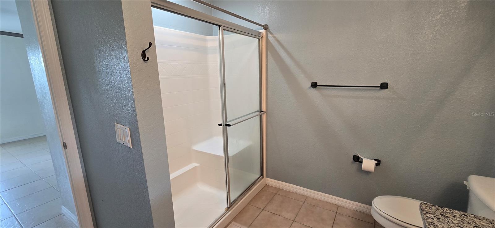 RESERVE AT TOWN CENTER - Residential Lease