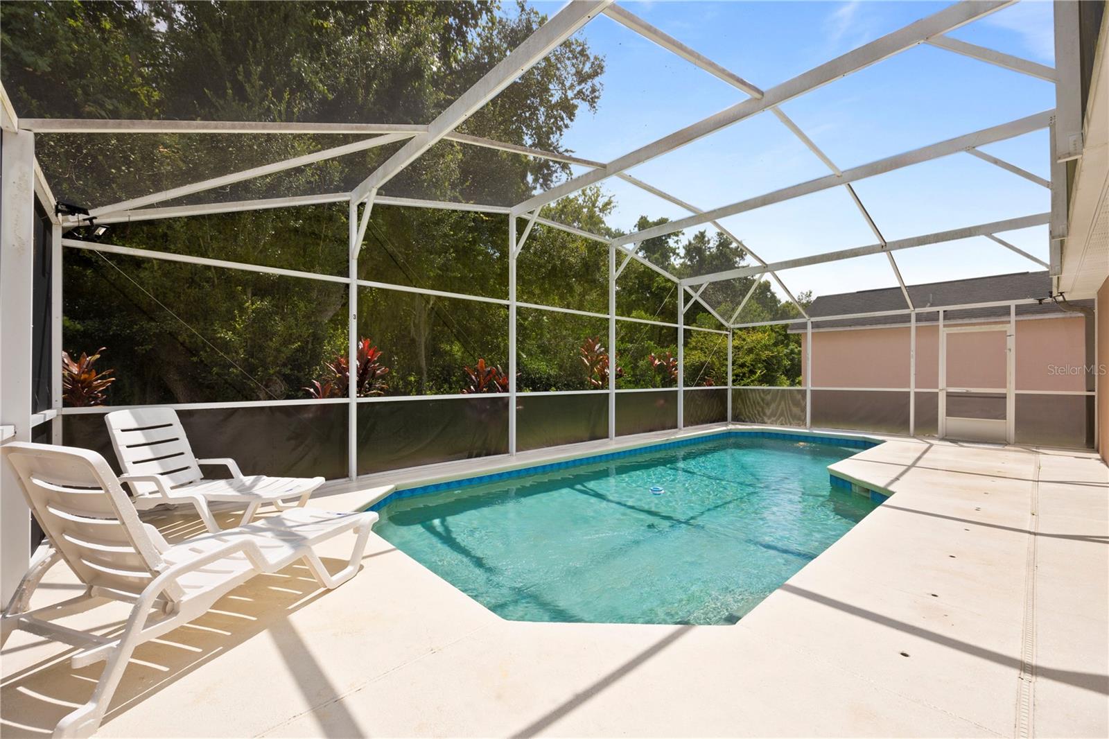 RESERVE AT TOWN CENTER - Residential Lease