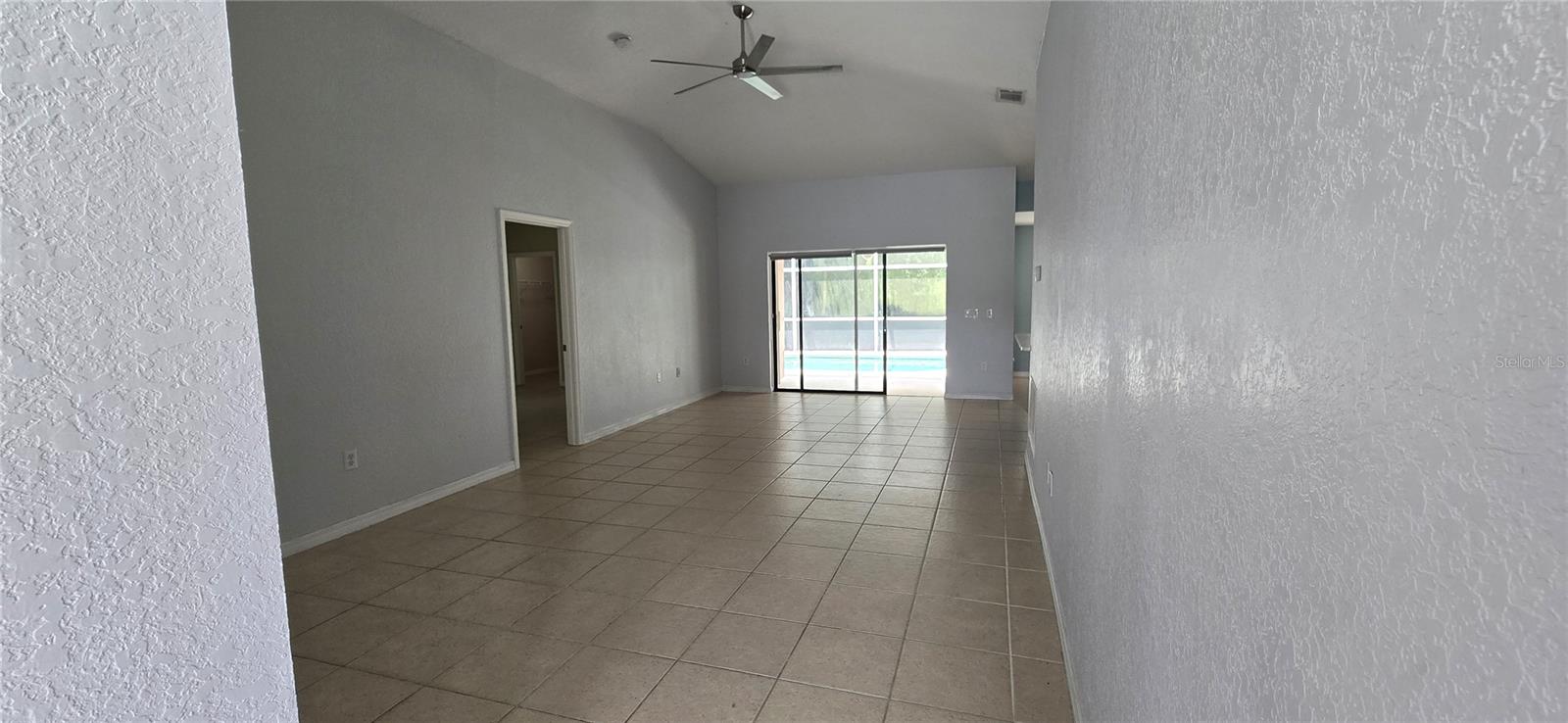 RESERVE AT TOWN CENTER - Residential Lease