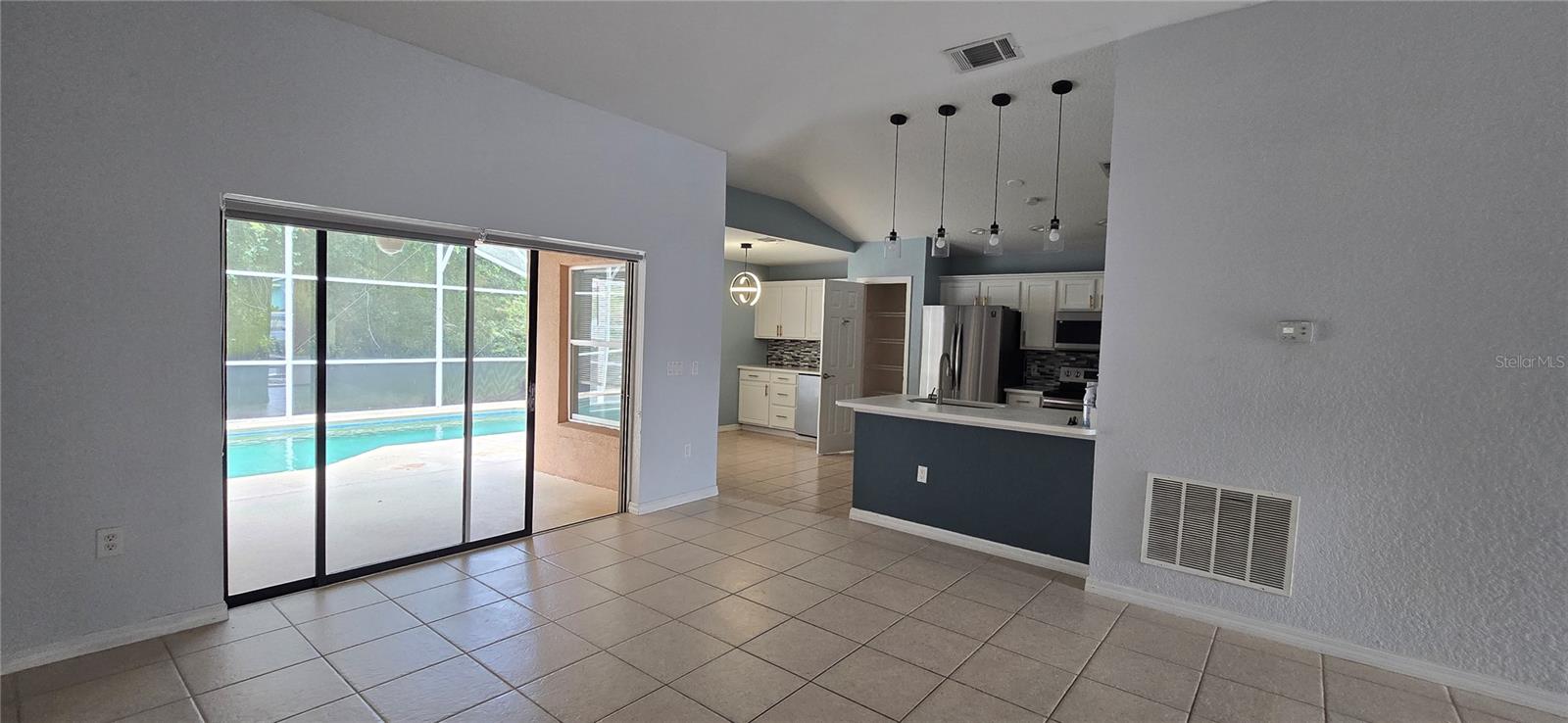 RESERVE AT TOWN CENTER - Residential Lease