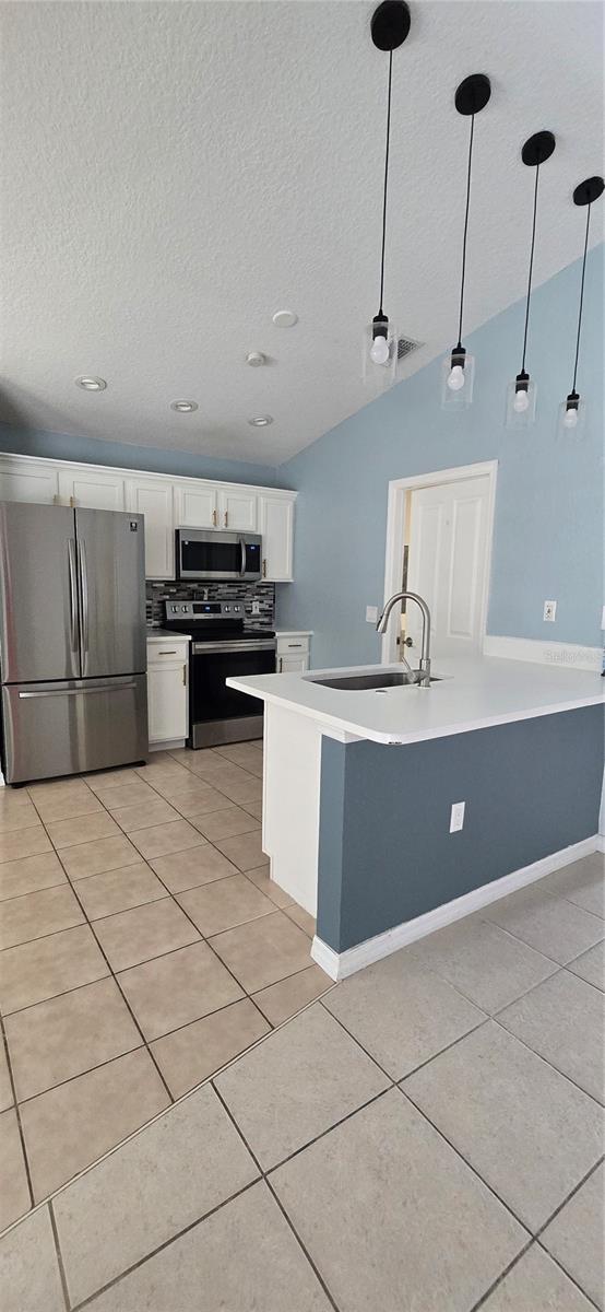 RESERVE AT TOWN CENTER - Residential Lease