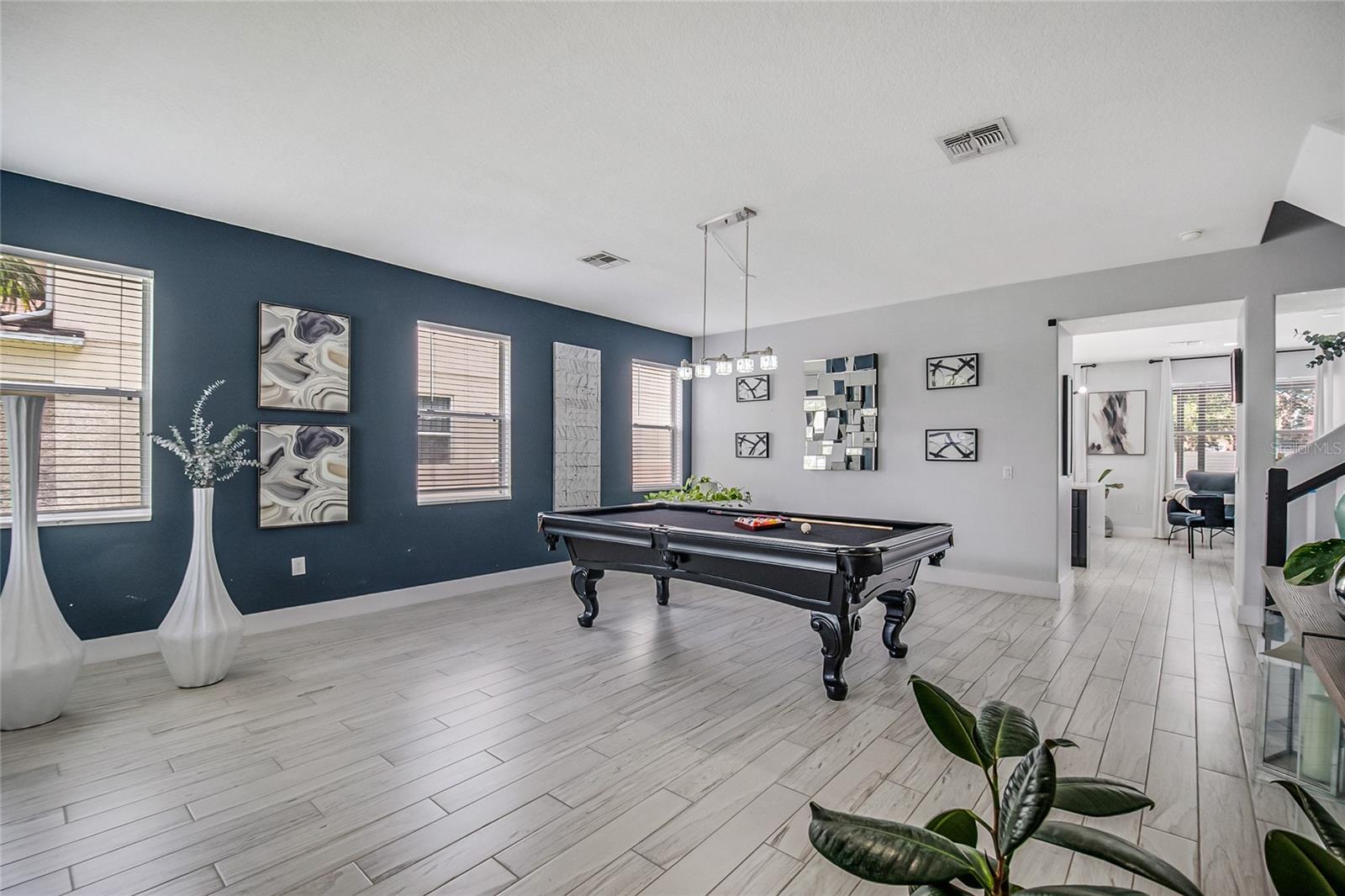 STRATFORD POINTE - Residential