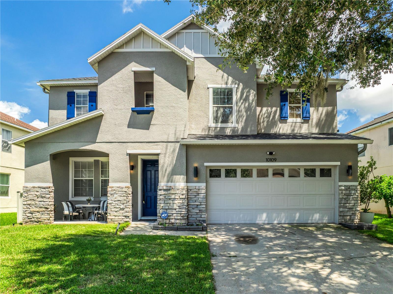 STRATFORD POINTE - Residential