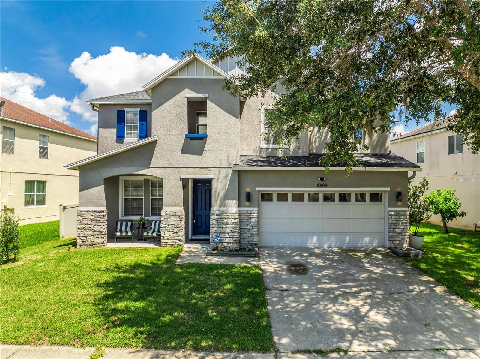 STRATFORD POINTE - Residential