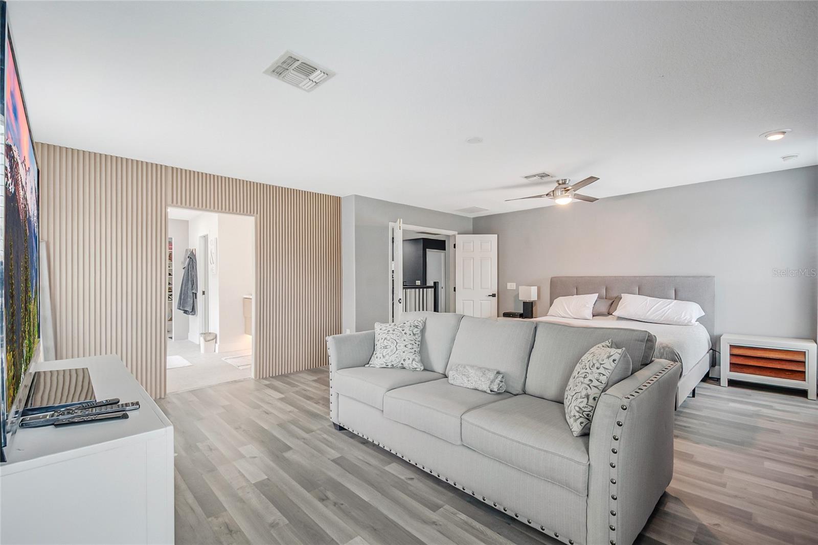 STRATFORD POINTE - Residential