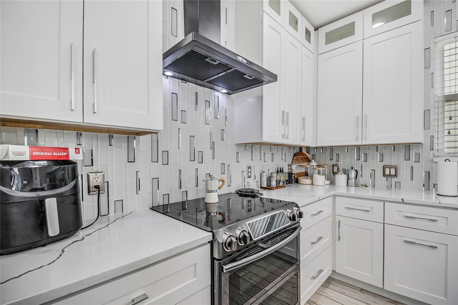STRATFORD POINTE - Residential