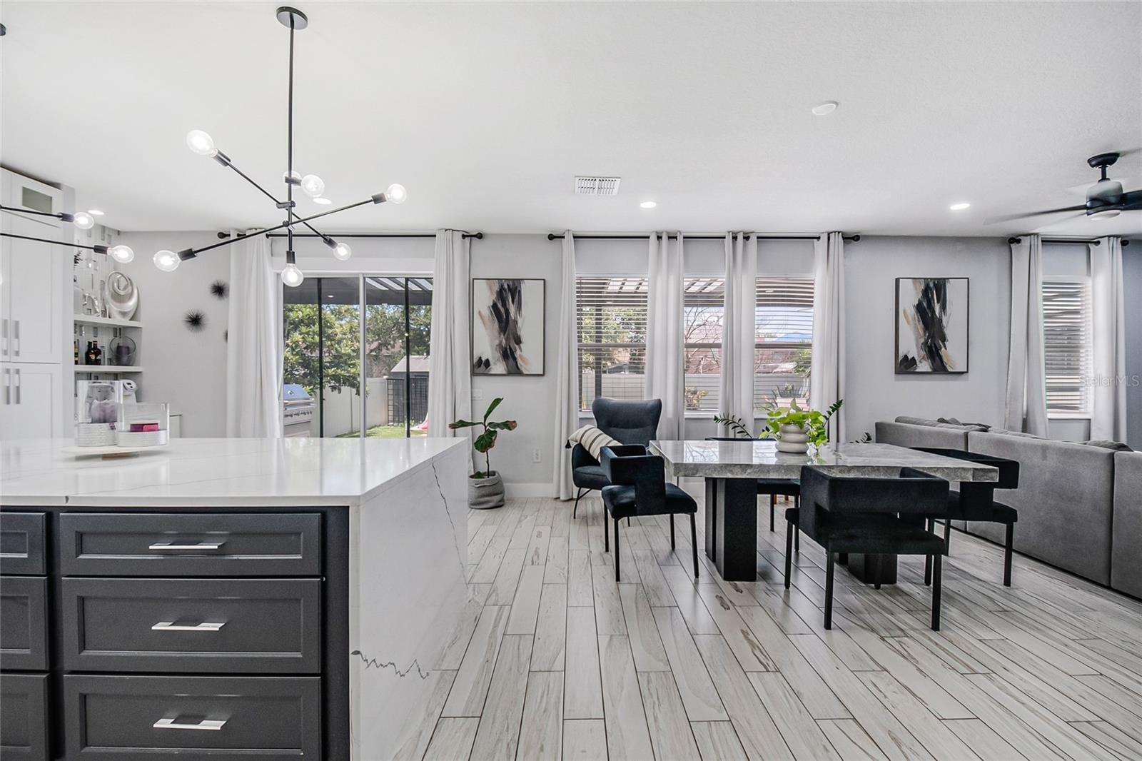 STRATFORD POINTE - Residential