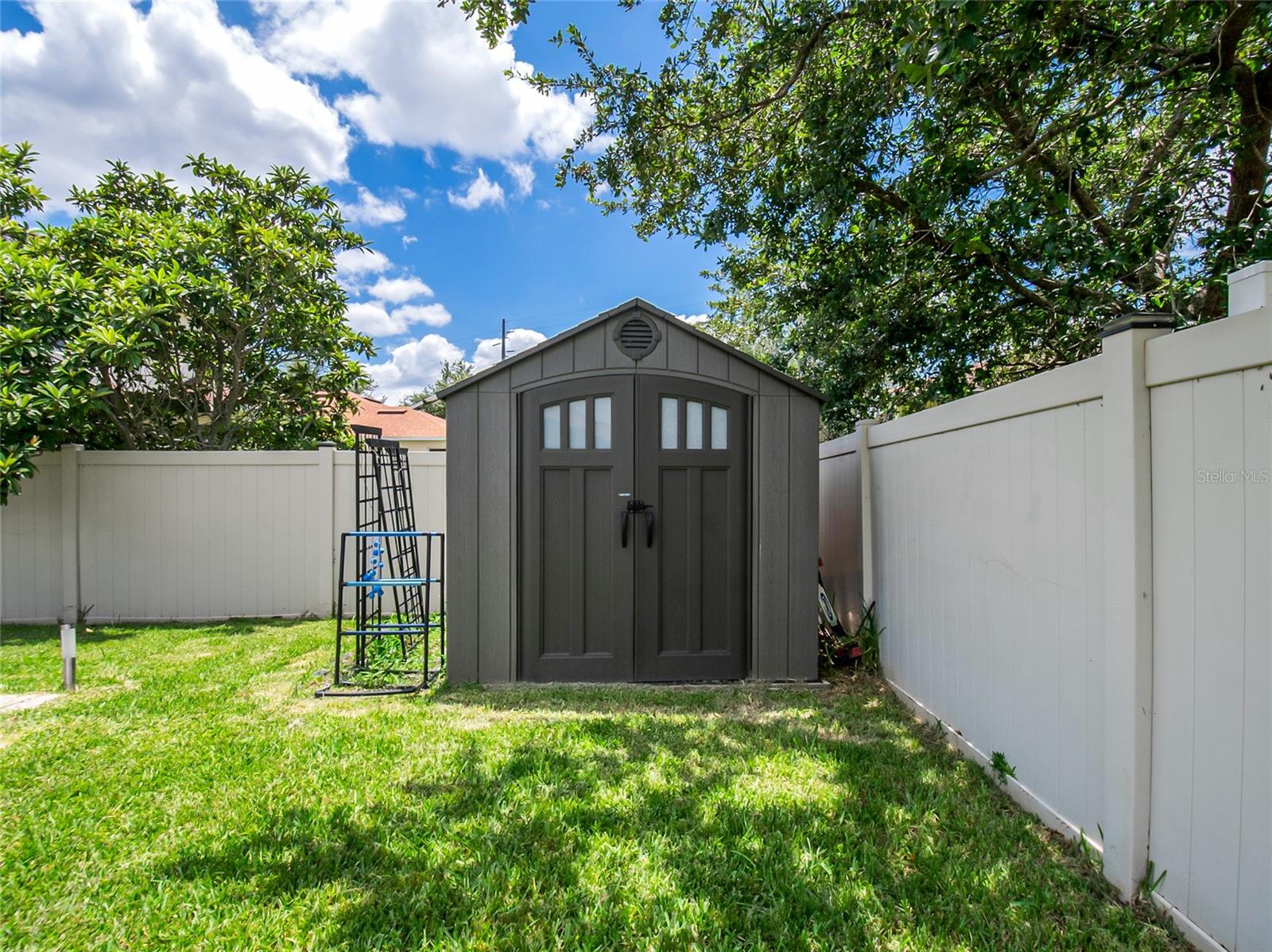 STRATFORD POINTE - Residential