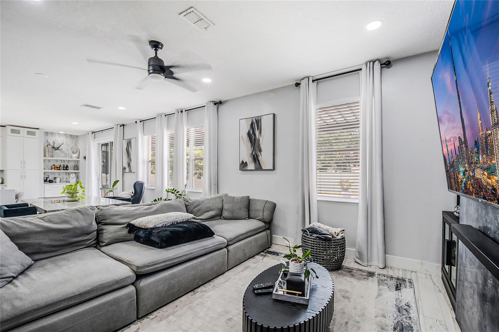 STRATFORD POINTE - Residential