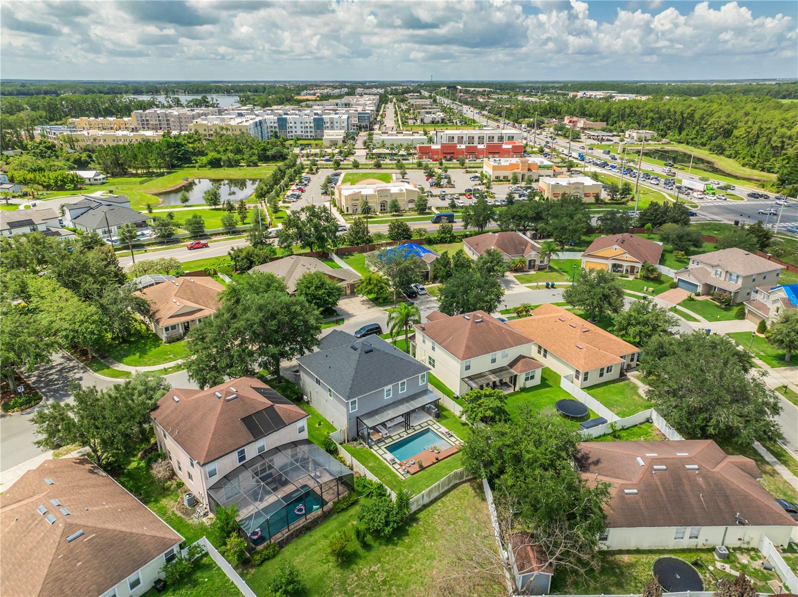STRATFORD POINTE - Residential