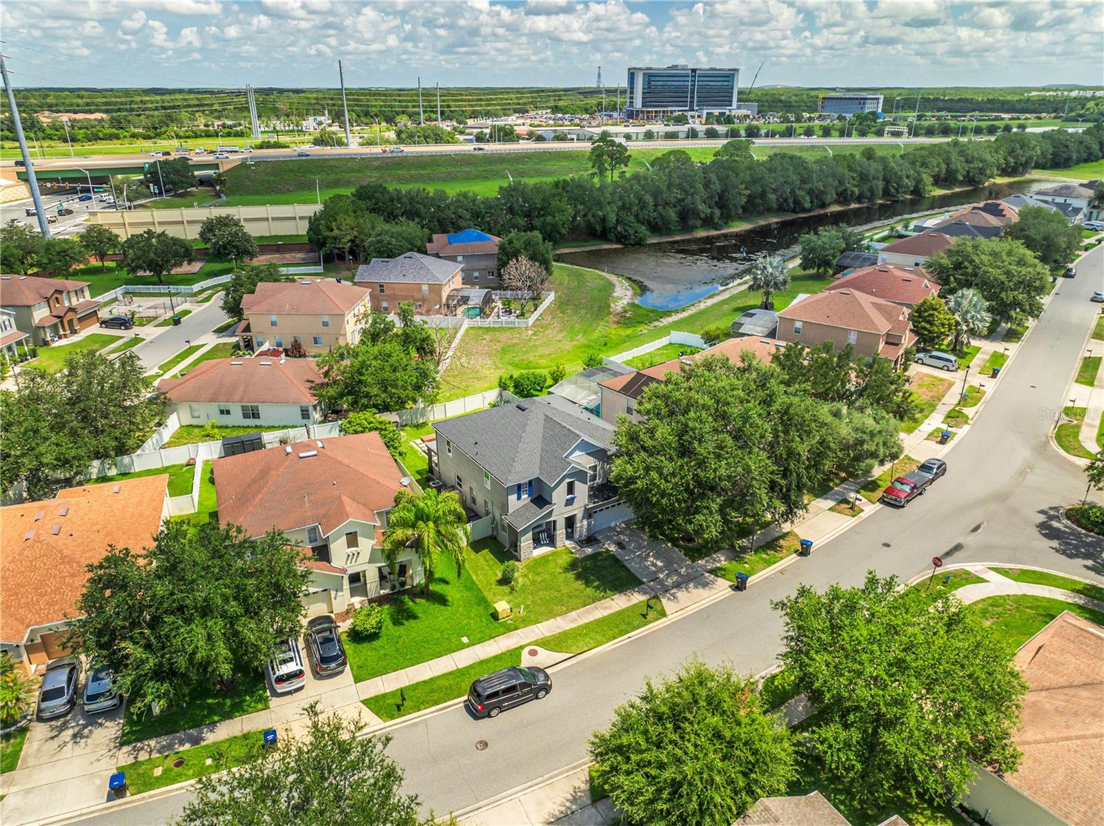 STRATFORD POINTE - Residential