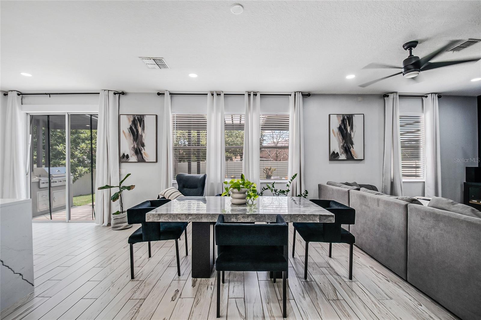 STRATFORD POINTE - Residential