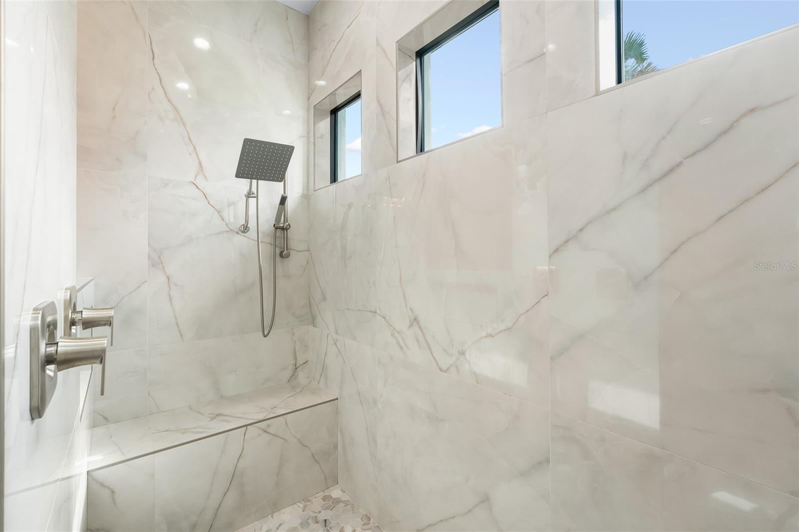 SOUTH VENICE - Residential