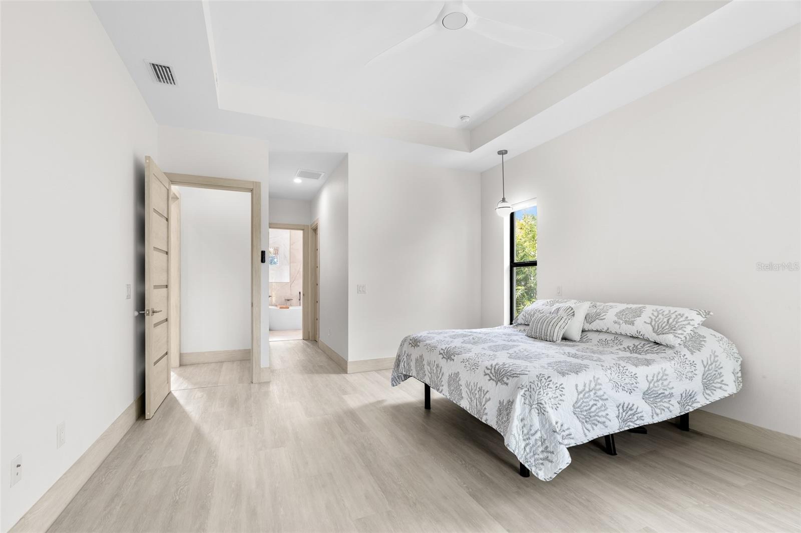 SOUTH VENICE - Residential