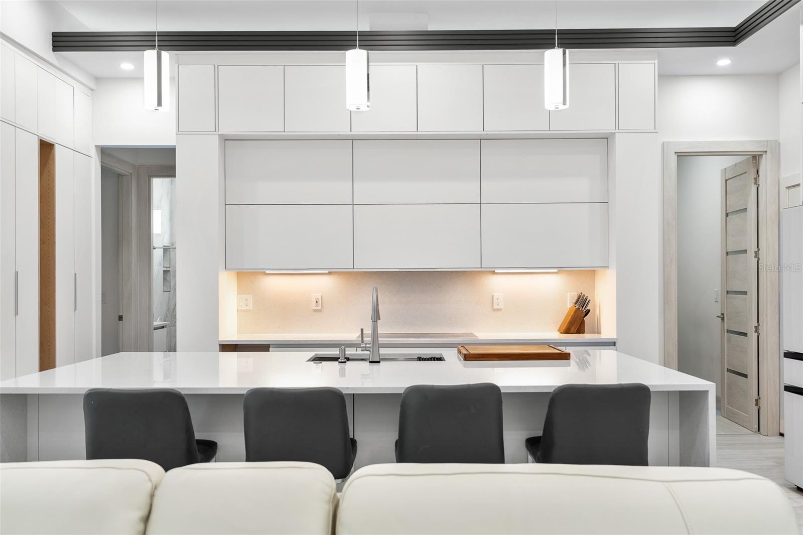 SOUTH VENICE - Residential