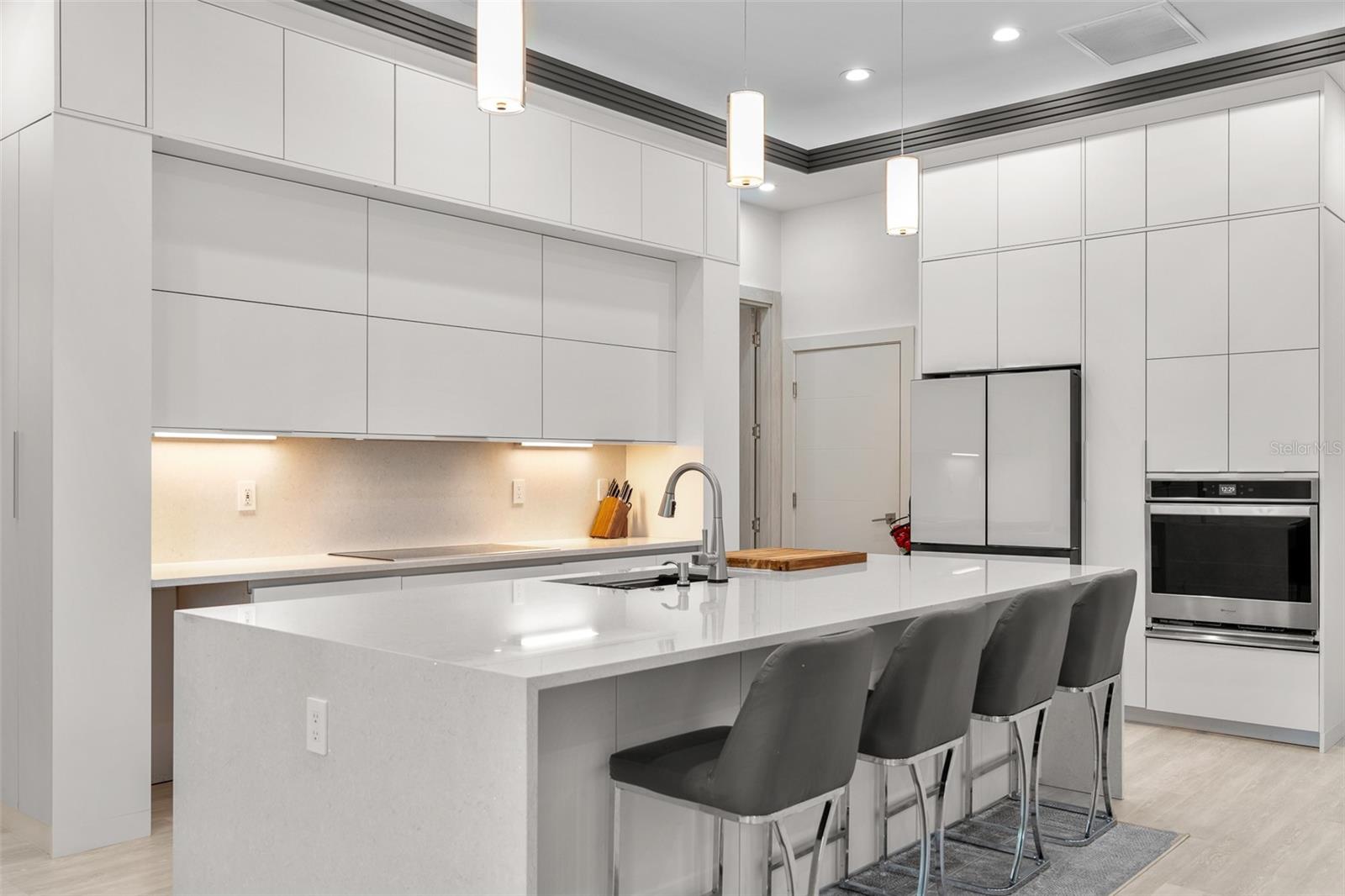 SOUTH VENICE - Residential