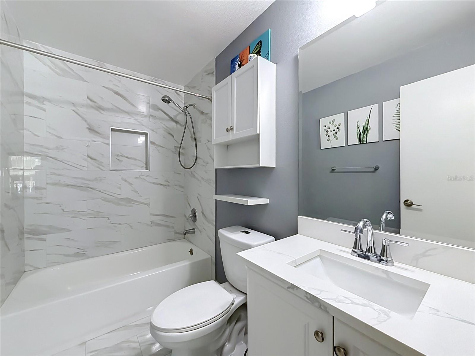 WHISPER LAKES - Residential