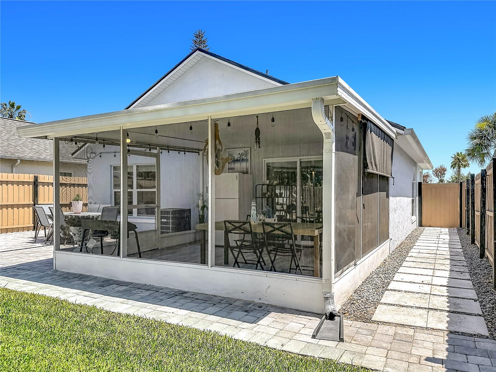 WHISPER LAKES - Residential