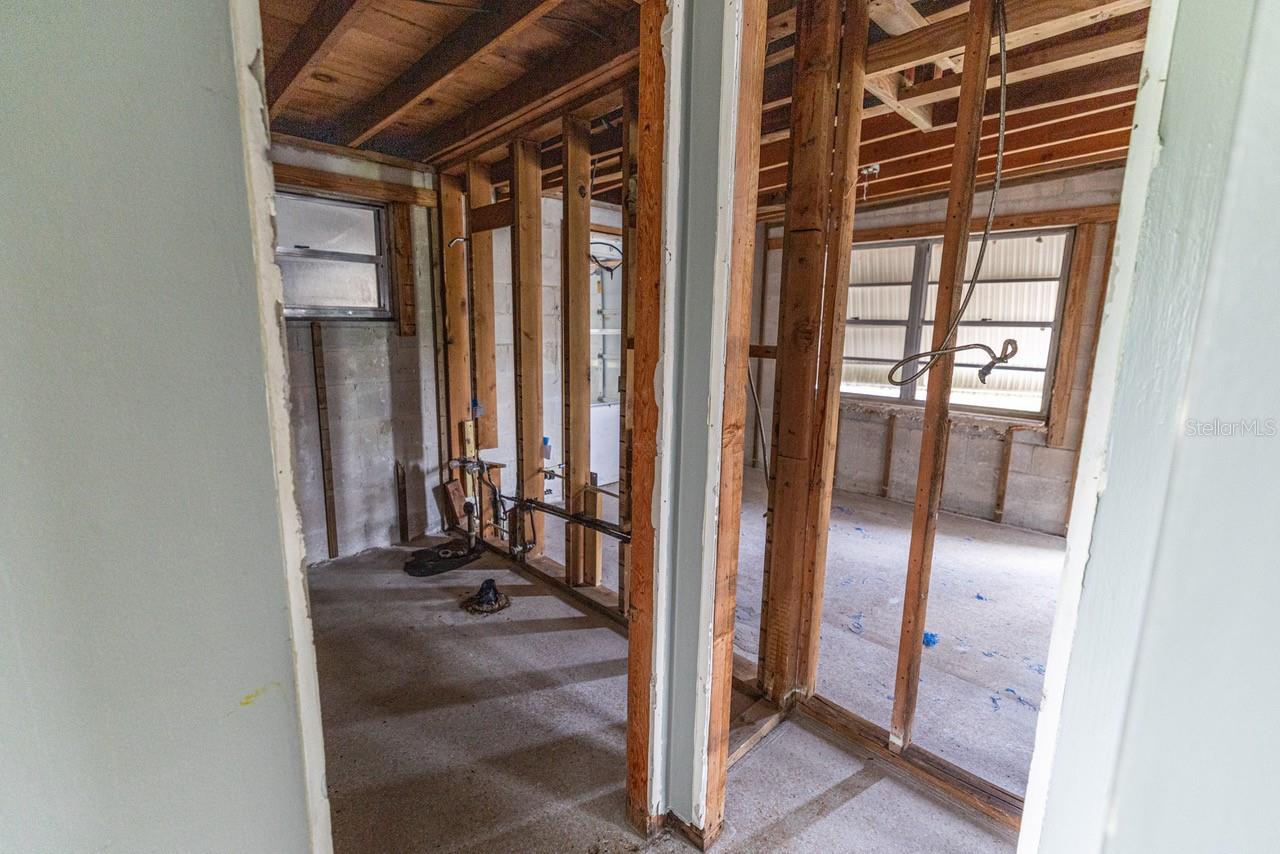 WEEKI WACHEE WOODLANDS - Residential