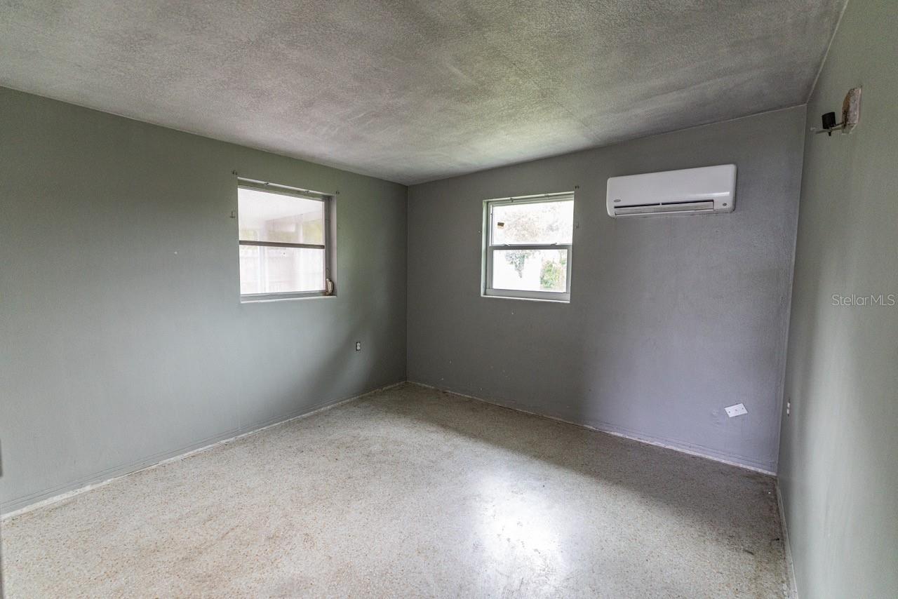 WEEKI WACHEE WOODLANDS - Residential