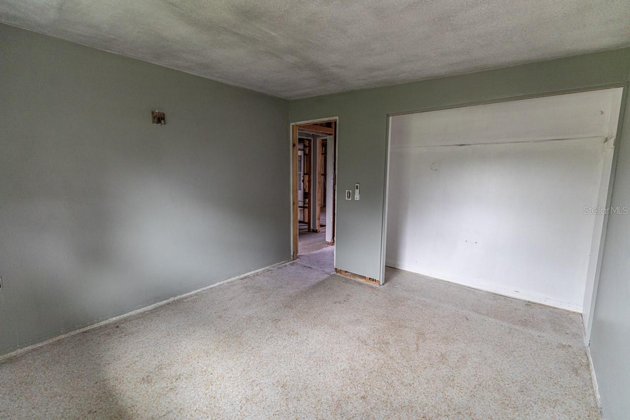 WEEKI WACHEE WOODLANDS - Residential