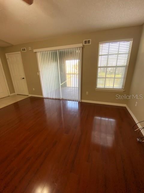BELMONT/PK CENTRAL CONDO - Residential Lease
