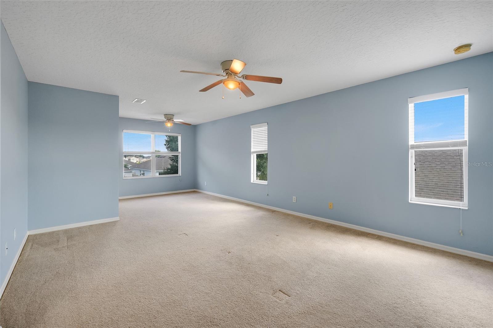 WINDSONG AT LEESBURG - Residential