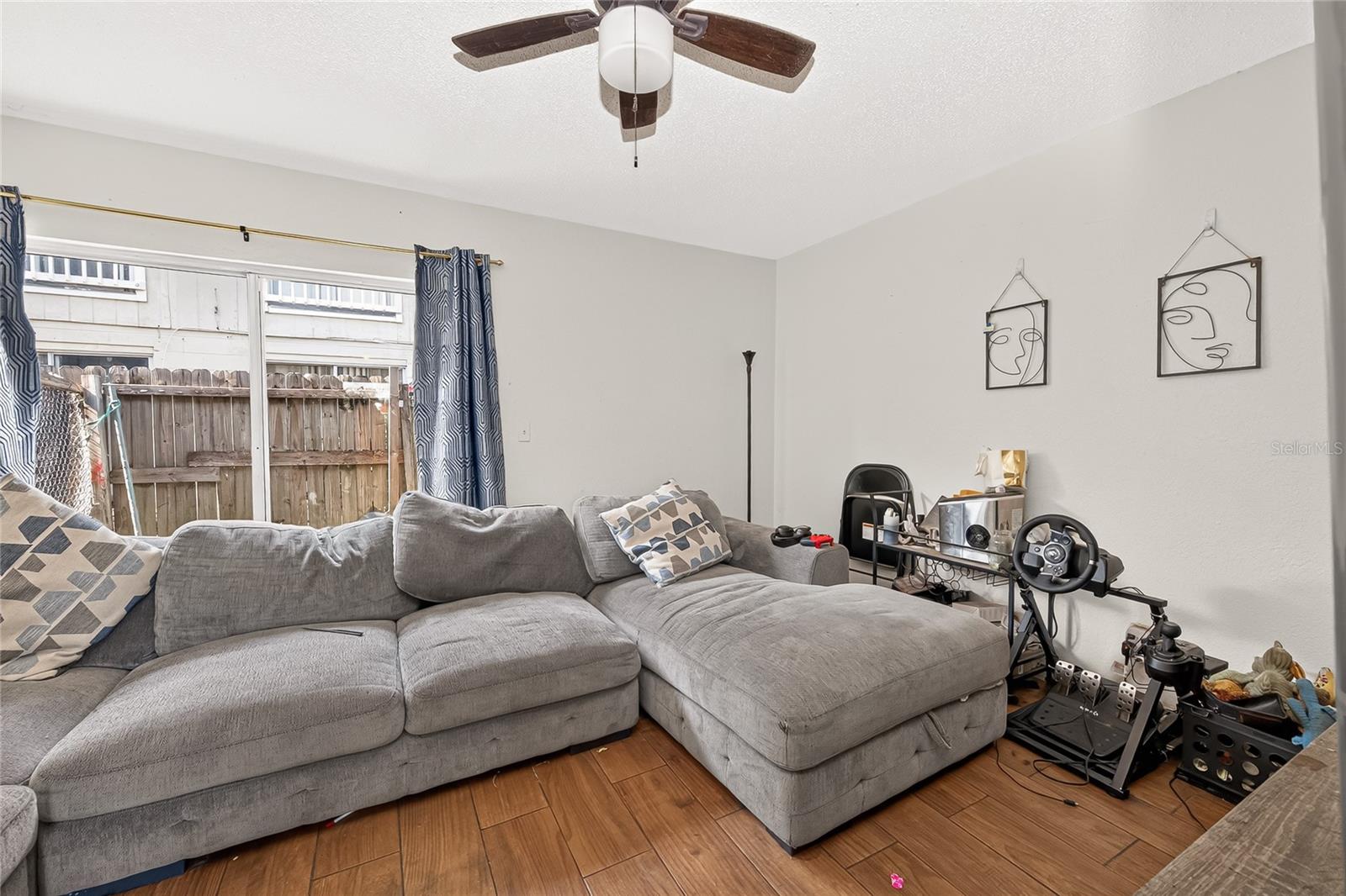 GRANT PARK - Residential Income