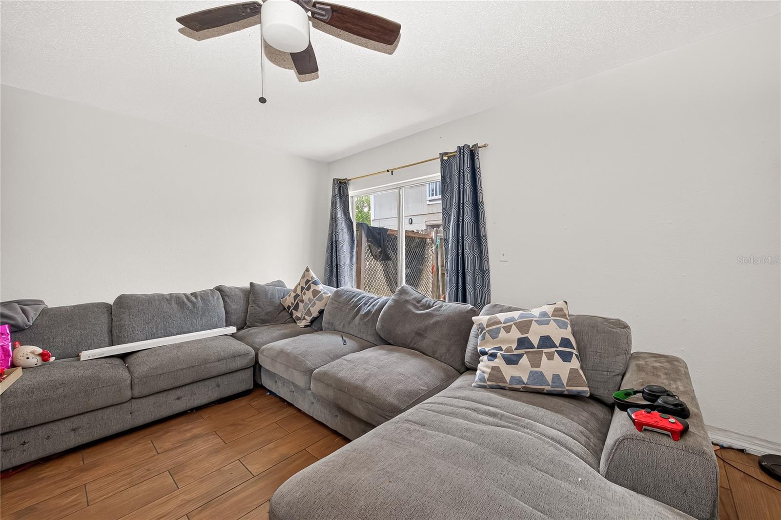 GRANT PARK - Residential Income