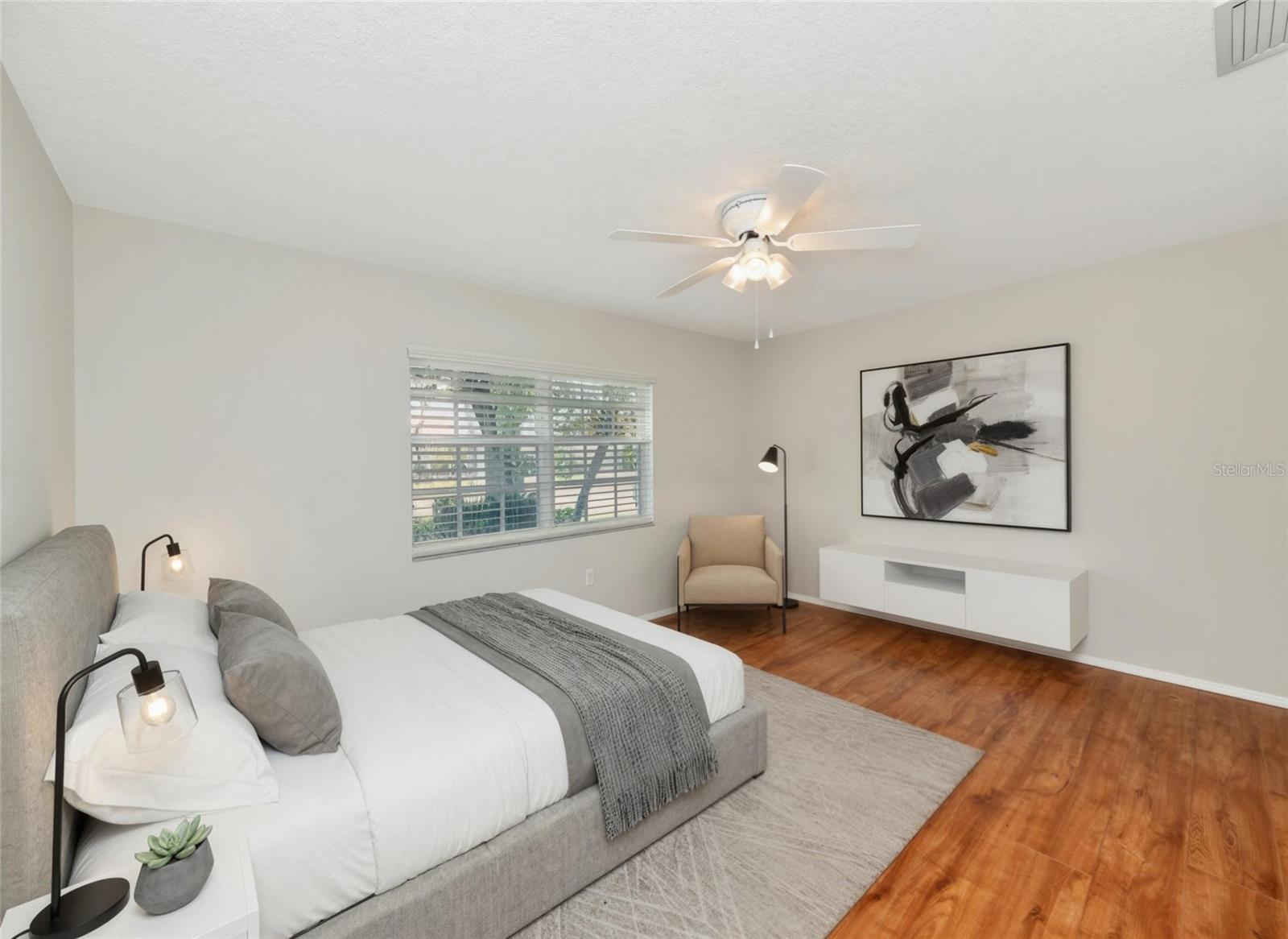PERIDIA UNIT FOUR - Residential