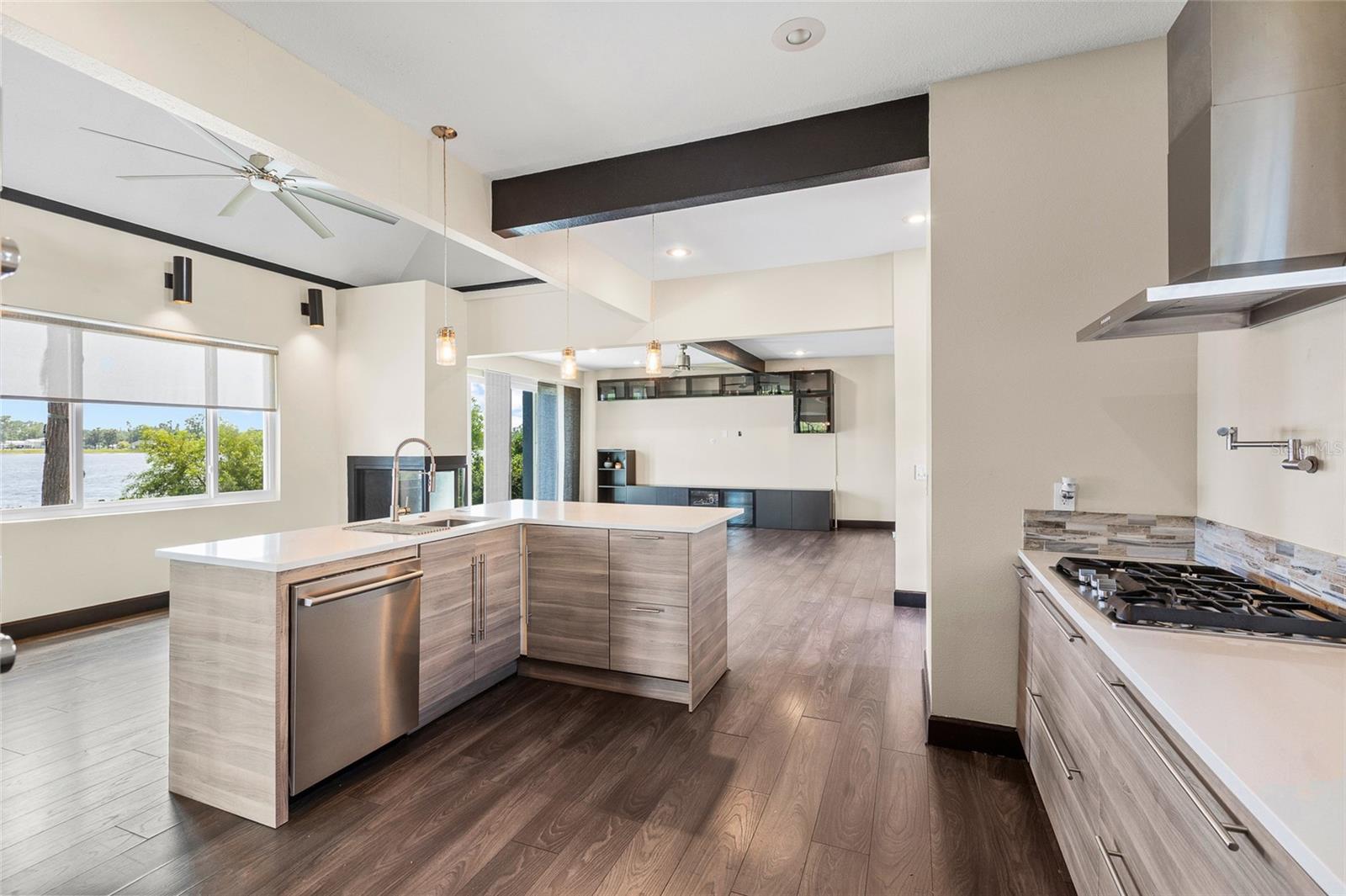 CYPRESS COVE - Residential