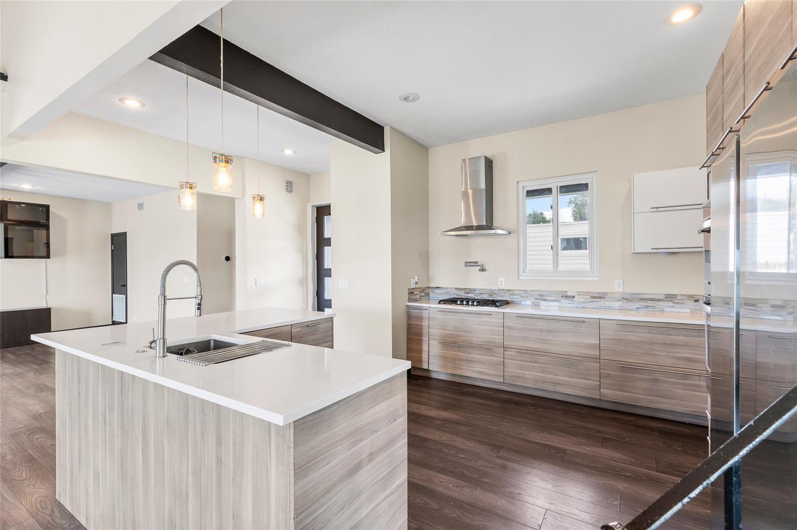 CYPRESS COVE - Residential